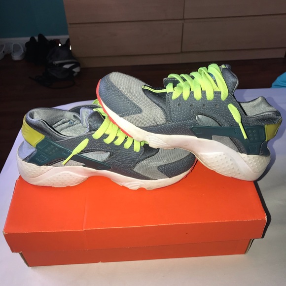 Nike custom huaraches size 5.5y - Picture 5 of 5